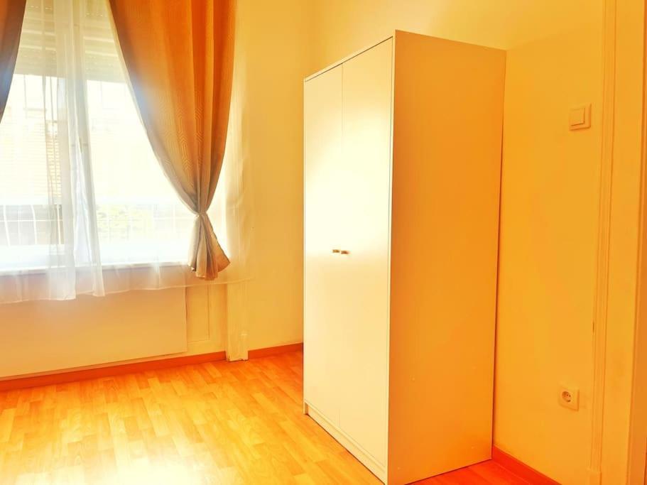 Central Spacious Flat Budapest Eksteriør bilde